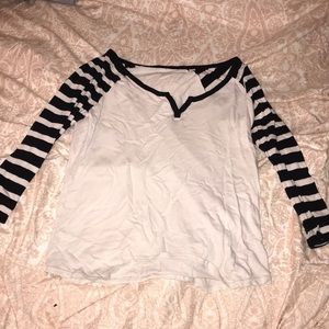 3/4 sleeve striped shirt
